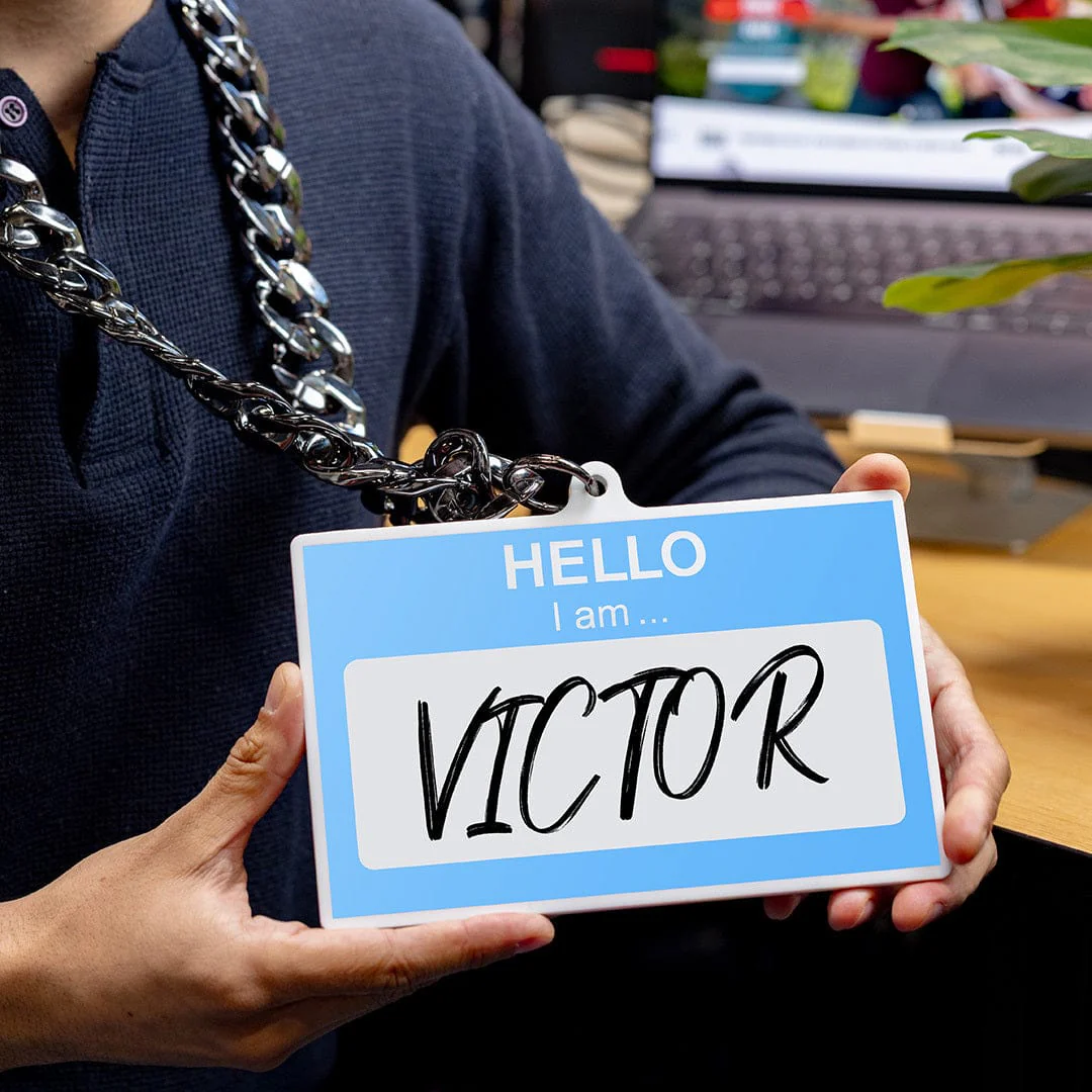 "Hello I Am" Customizable Dry Erase Acrylic Chain - Image 6